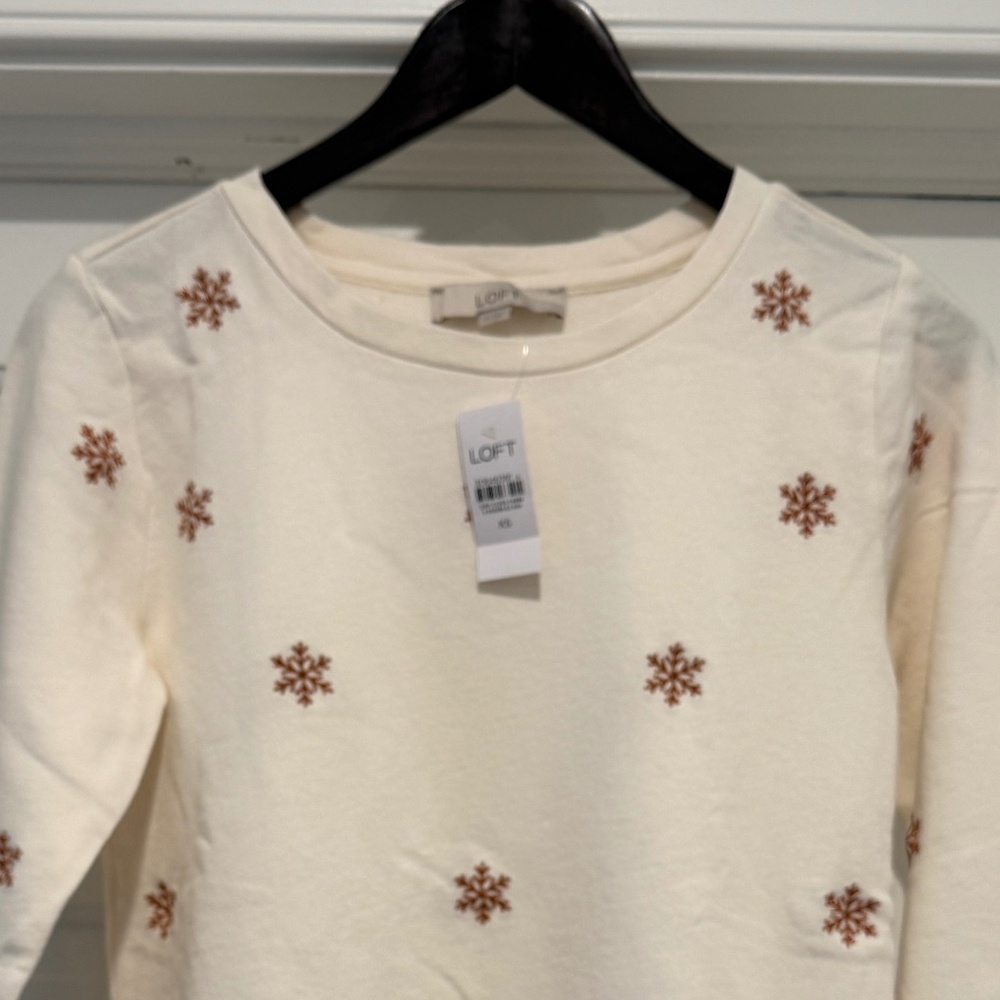 Snowflake Top - NEW - Picture 2 of 5